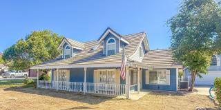 Charming 3BD/3BA Home in Ramona with Large Backyard, 2-Car Garage & In-Unit Laundry Gallery 1