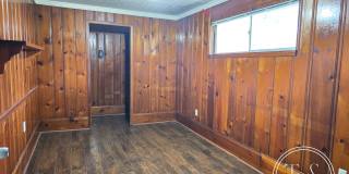 Charming 3-bedrooms/1-bath home in LaRoche Park Gallery 17