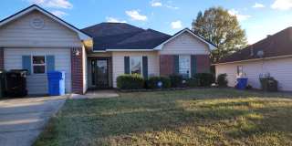 4 bedroom 2 bath Gallery 1