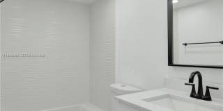2771 Taft St Gallery 16