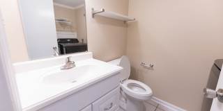 Charming 2 BD, 2.5 BA Townhome w/ a Community Pool in a Prime Winston Location Gallery 10