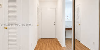 300 NE 12th Ave Gallery 10