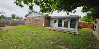 Cute 4 bedroom home in Shawnee Gallery 37