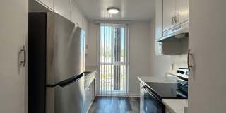 Tarzana Five Apartments Gallery 29