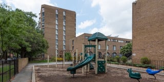 Channel Square Apartments Gallery 12