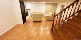 Beautiful 5 bedroom/2.5 bath with large yard Gallery 25