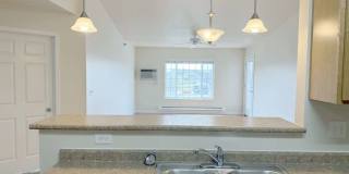 Maple Creek Apartments Gallery 16