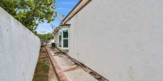 "Rare Single-Story Remodel: Modern 3BR End-Unit in University Park Gallery 63
