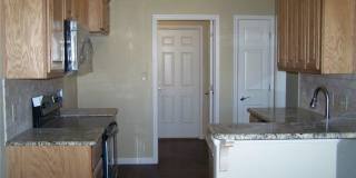 1013 Rice Street Gallery 8