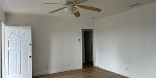 4930 N Vincent Avenue Gallery 6