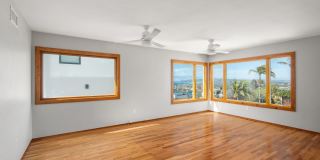 Ocean Beach 2 Bedroom + Bonus Room. Panoramic Water Views! Gallery 13