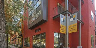 Fremont Mews Gallery 17