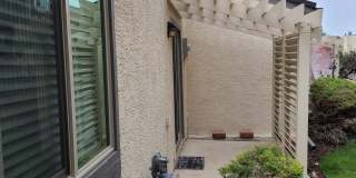 Townhome - 2 bedrooms, 1 bathroom & 1 car garage - NO A/C! NO PETS ALLOWED! Gallery 4
