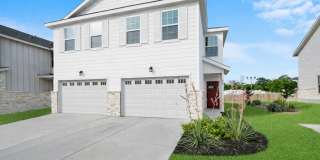 **2 Weeks Free!** Beautiful 3 Bedroom Duplex in New Braunfels – Modern Finishes & Great Layout! Gallery 1