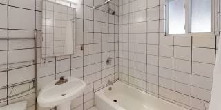 5 Bed / 3 Bath on Rockford Dr (Large Rooms & Backyard) – Walk to Campus!! Gallery 14