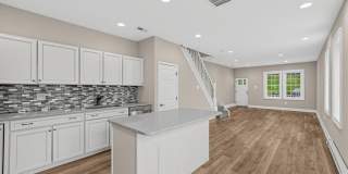 927 SPRING MILL AVENUE Gallery 1