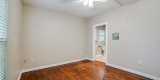 TOBIN HILL COTTAGE Gallery 22