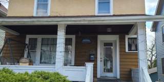 Large Four-Bedroom Near Camp Randall Stadium and Edgewood Gallery 1