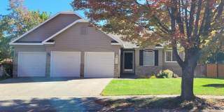 CDA Place Neighborhood- 4 bed with basement, cul de sac Gallery 3