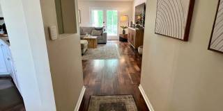 Beautiful 3/2 in Desirable Kensington Gardens Gallery 5