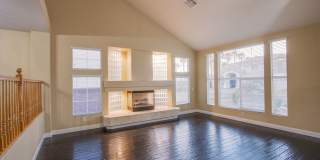 Beautiful 5 bedroom 4.5 bath home with large basement in gated community! Gallery 6