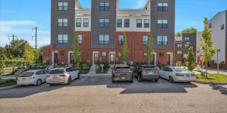 904 RIVERPLACE Drive Gallery 1