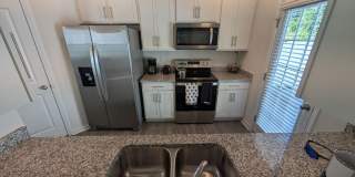 Room in 3 Bedroom Home at North Mills Rd Gallery 11