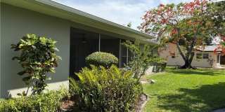 5652 Eichen Circle E Gallery 29