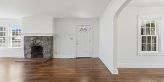 3 bedroom White Oak home available NOW! Gallery 5