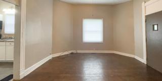 PRELEASING for AUGUST! Close to Campus Gallery 14