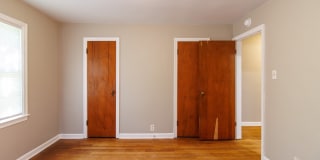 6149 Broadway Street Gallery 12