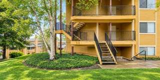 *RECENTLY UPDATED* Lovely 2 BD | 1 BA Condo Available in Townhomes with a View Community in the Heart of Clackamas | W/S/T Included in Rent! Gallery 1