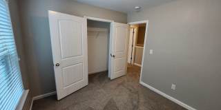 Spacious 3 Bedroom Home with 2-Car Garage in Union City! Gallery 10