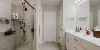 Spacious 3-Bedroom Home with Modern Finishes in North Broomfield Gallery 10