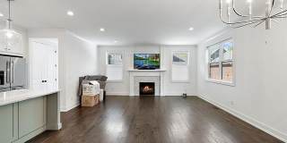 811 Smith Avenue Gallery 14