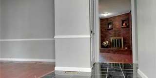 874 Hollyridge Drive Gallery 3