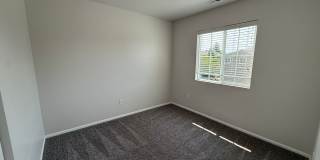 3Bd/2.5Ba Maple Valley Home Gallery 10
