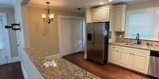 Bungalow in Charlotte with 2 bedrooms, 2 baths Gallery 8