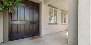 Grand 5-Bedroom Estate — Space, Style & Sophistication Gallery 5