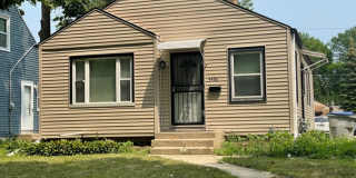 4456N45thM Gallery 1