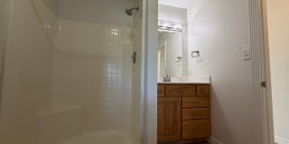 SPACIOUS HOME IN LAVERKIN FOR RENT! Gallery 31