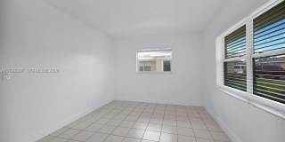 631 SW Kathy Ct Gallery 23