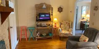 Nokomis Beachy Bungalow (Off Season) Gallery 10
