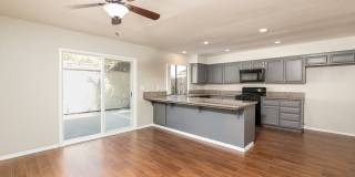 4 Bedroom Townhome in Carlsbad's Tanglewood Community! 4 Bedroom Townhome in Carlsbad's Tanglewood Community! Gallery 1