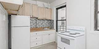 2127 33rd St Apt 4 2127 33rd St Apt 4 Gallery 1