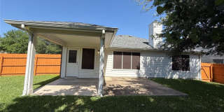 Beautiful 3 bed 2 bath house on corner lot Beautiful 3 bed 2 bath house on corner lot Gallery 9
