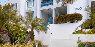 910 N Pacific St Gallery 29