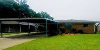 Charming 3-Bedroom Home for Rent – Spacious Backyard & Quiet Neighborhood! Gallery 1