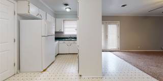 3252 CHELTENHAM Drive Gallery 5