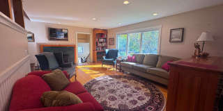 3BR RANCH BRUNSWICK SEASONAL FURNISHED Gallery 14